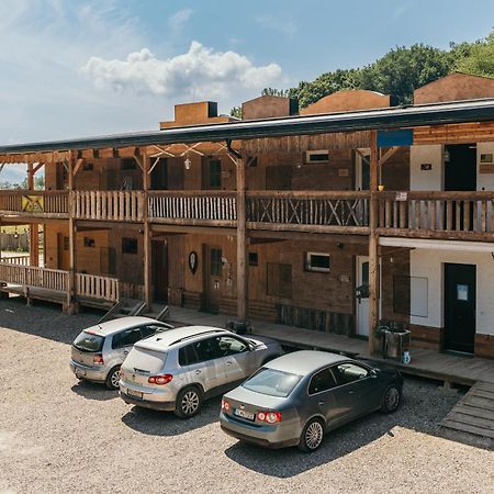 Ranch 13 - Western A Kone Nemšová Esterno foto